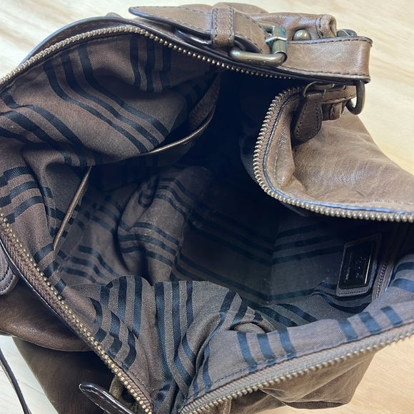 Frye Brown Vintage Shoulder Bag - Picture 9 of 14